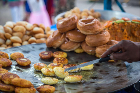 Old Delhi: Guided Street Food Tour with Cultural HighlightsSmall Group Guided Street Food Tour