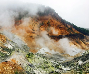 Hokkaido Noboribetsu Lake Toya Tour from Sapporo