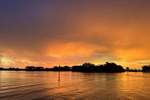 Melbourne Beach: Private Sunset Boat Tour at Sebastian Inlet