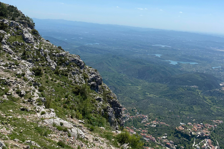 Depuis Tirana : Excursion d&#039;une journée à Kruja et au temple de Sari Salltik