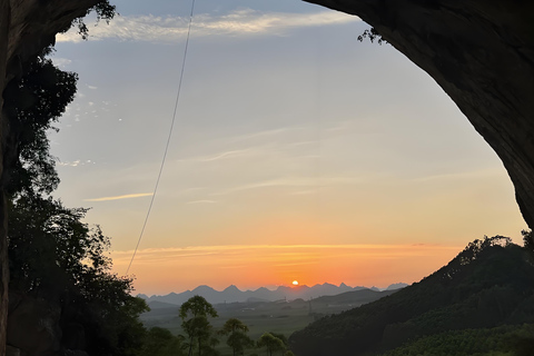 Guilin: Chuanshan cave Tour with Sunset Views