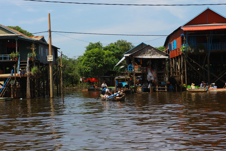 Explora a encantadora aldeia flutuante de Kampong PhlukExplorando a encantadora vila flutuante de Kampong Phluk