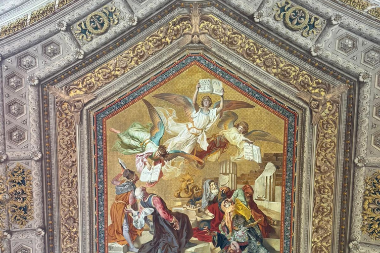 Privilege Entrance To Vatican Museum, Self-Tour With meal