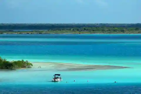 BACALAR A LAGOA DAS SETE CORES