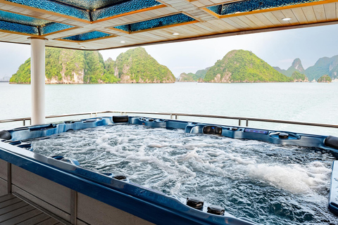 Hanoi: Bai Tu Long Bay Cruise with Lunch and Kayaking