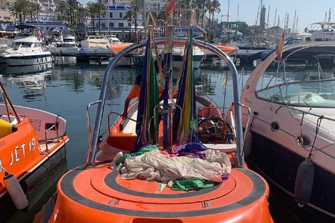 Benalmádena: Luxe Parasailvlucht vanuit de haven van BenalmadenaSamen vliegen