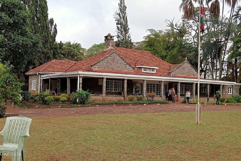 Nairobi: Karen Blixen Museum and Giraffe Center Tour