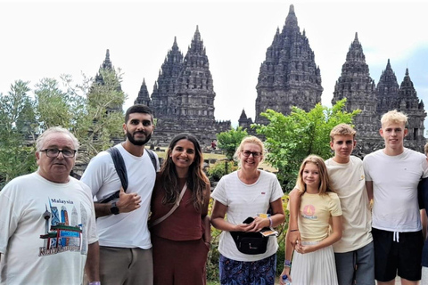 Borobudur-Besteigung &amp; Prambanan mit Ticket inbegriffen