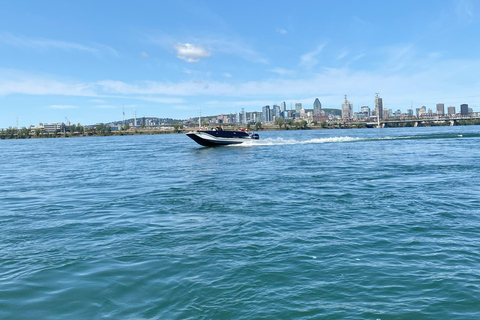 The Ultimate Montreal Boat Tour –Apéro Edition (1hrs)