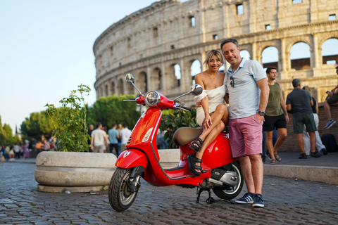 Passeio de Vespa em Roma com sessão de fotos profissional