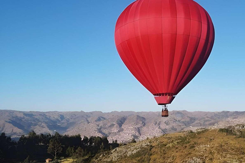 Cusco: Giro in mongolfiera con colazione e champagne