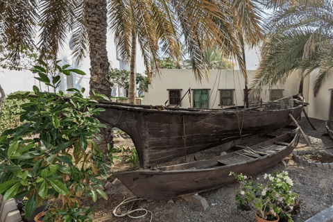 Muscat: Bait Al Zubair Museum Guided Tour with Entry Ticket Muscat: Half Day Sightseeing Tour with Bail Al Zubair Museum