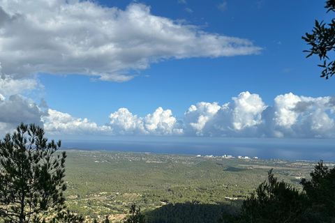 Hiking tour with a dream view of the former monastery of Sant Salvador, 3-4 hours. Hiking tour with fantastic views to the former Sant Salvador monastery 3-4 hrs.