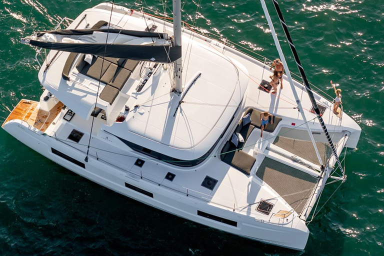 Pasito Blanco: Private catamaran excursion with food & drink 4 hour trip