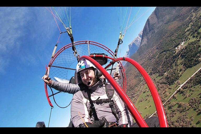 Gleitschirmfliegen mit dem Motorschirm in Kerkyra