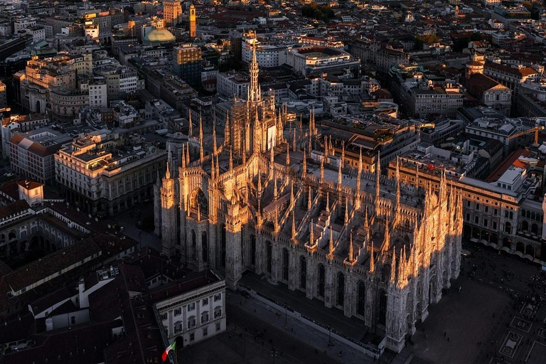 Milan: Guided Duomo Guided Tour and Rooftop Access Milan: Guided Duomo Tour WITHOUT Rooftop Access