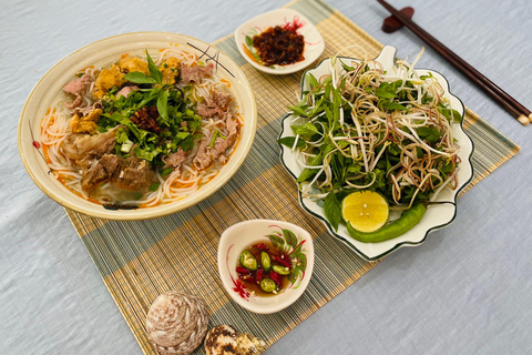 Da Nang: Excursión al Mercado Local con Clase de Cocina Casera Divertida