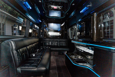 Nashville: Party Bus Experience Limo Bus