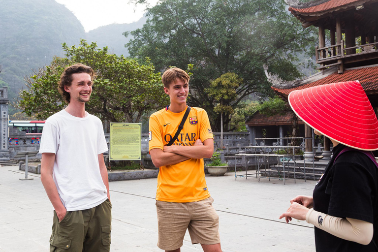 Tour in E-Bike di Ninh Binh - Paesaggi segreti di Tam Coc