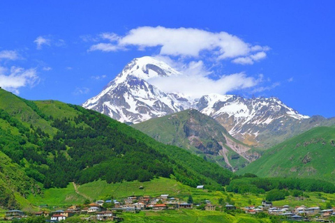 Depuis Tbilissi : Excursion guidée à Kazbegi Gudauri et Ananuri