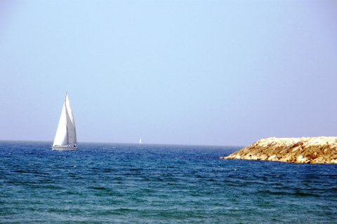 Tel Aviv: Private Yacht Tour with Wine and Guide