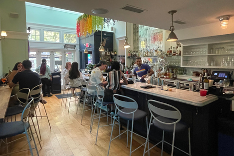 DC: tour gastronomico dei quartieri locali con DrinkEatWalk ToursDC: tour gastronomico nel quartiere con DrinkEatWalk Tours