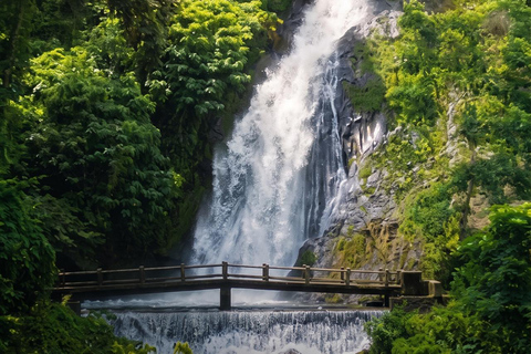 Gangga: Half-Day Heritage, Waterfall & Food Experience