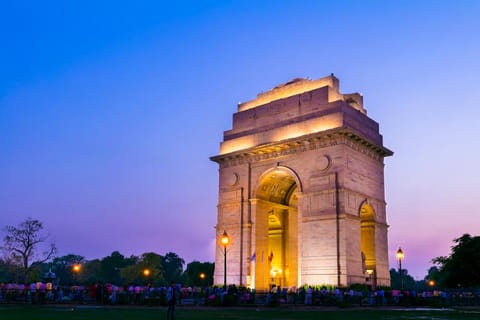 Delhi: Private City Tour with Red Fort & Rickshaw Ride