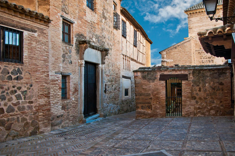 Toledo: Big Bus Hop-on, Hop-off Sightseeing Tour 24-Hour Hop-on, Hop-off Tour, Walking Tour & Cathedral Entry