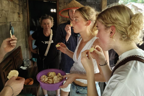 Yogyakarta: Kulon Progo Village Cycling Tour with Snacks