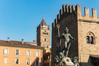 Bologna, City Center Walking Tour - Hizvo