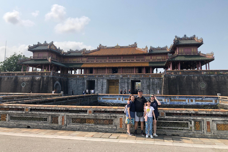 Private Car to Hue city tour &amp; back from Hoi An/Da Nang