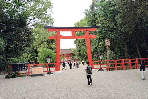 Kioto: tour guiado por los santuarios de Kamigamo y Shimogamo, 3 h.Kioto: tour guiado por los santuarios Kamigamo y Shimogamo, 3 h