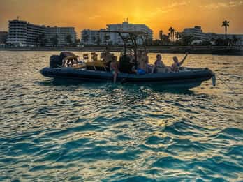 Cala Bona/cala Millor: Esnórquel en barco Atardecer y aperitivo