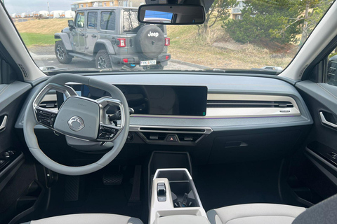 Keflavik Airport (KEF) ↔ Reykjavik: Private Airport Transfer Keflavik Airport ==> Reykjavik city