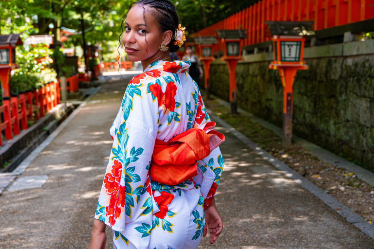 Kyoto: Private Kimono Photoshoot for Couples and Solo
