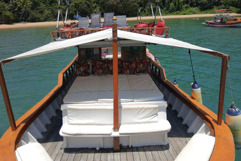 Paraty: Private Boat Tour with Optional Snorkeling