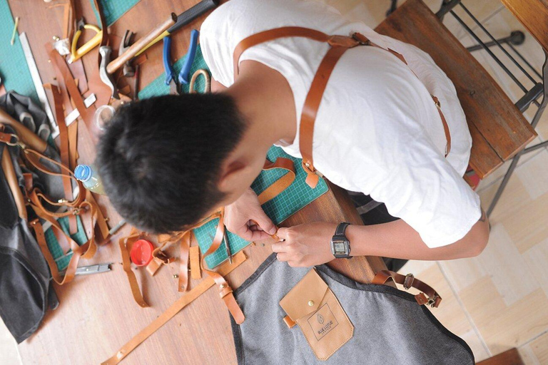 Hoi An: Experience Handmade Leather Making in Oldtown Experience Express Leather class in 2 hours