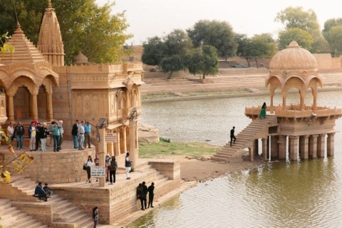 Von Jaisalmer: Transfer nach Jodhpur über den Osian-TempelVon Jaisalmer: Transfer nach Jodhpur über Osian