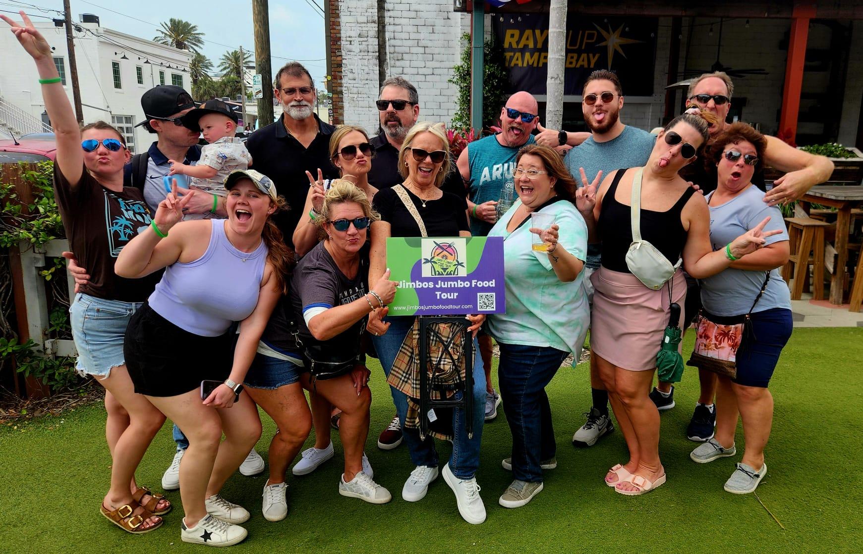 St. Pete: Jimbos Jumbo Walking Food Tour – Leckeres Essen auf der Straße!