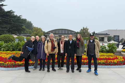 Xi'an: Terracotta Army Small Group Tour (8 or 15 Guests) 15-Guest Group B: Fixed-Point Pickup+Tickets+Guide