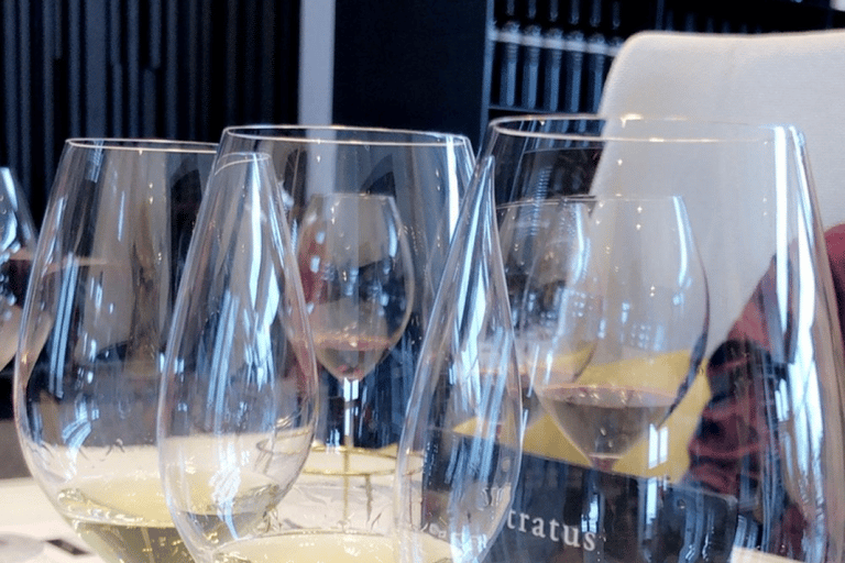 Toronto: Exclusive Private Wine Tour Experience