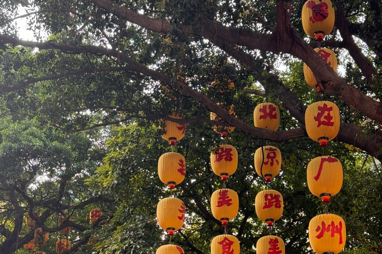 Guangzhou: Discover Lingnan Heritage & Local Life (Private) Guide for French/Spanish/Italian/German/Russian