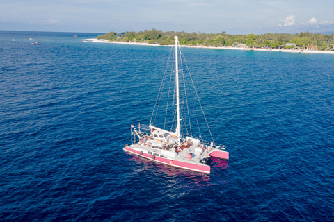 Gili Sailing Experience: Half-Day Sail & Sunset Cruise Gili Sailing Escapade