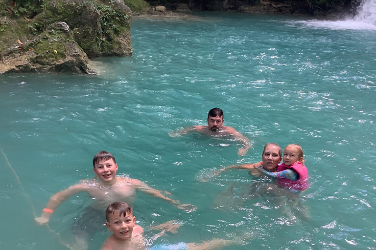 Montego Bay: Blue Hole and Jungle River Tubing Tour