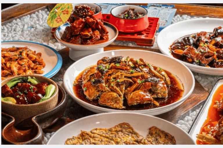 Shanghai: Zhujiajiao Water Town Tour with Tie-Dye Experience