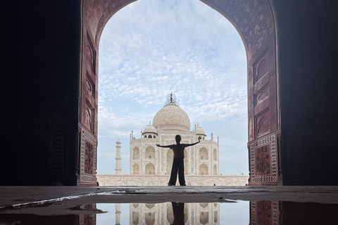 All-Inclusive Day Trip Taj Mahal Tour (from Delhi) From Delhi: Same Day Trip Agra ( Car + Guide)