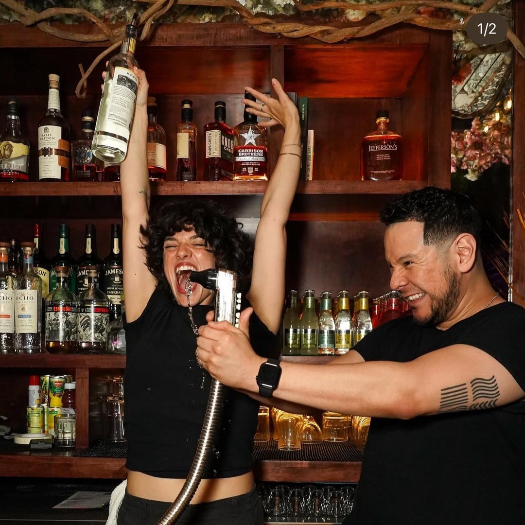 纽约酒吧之旅：黑帮、英雄与百老汇的璀璨灯光| GetYourGuide