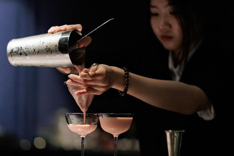 Hanoi Nightlife Bar Crawl: Music, Drinks & Good Vibes
