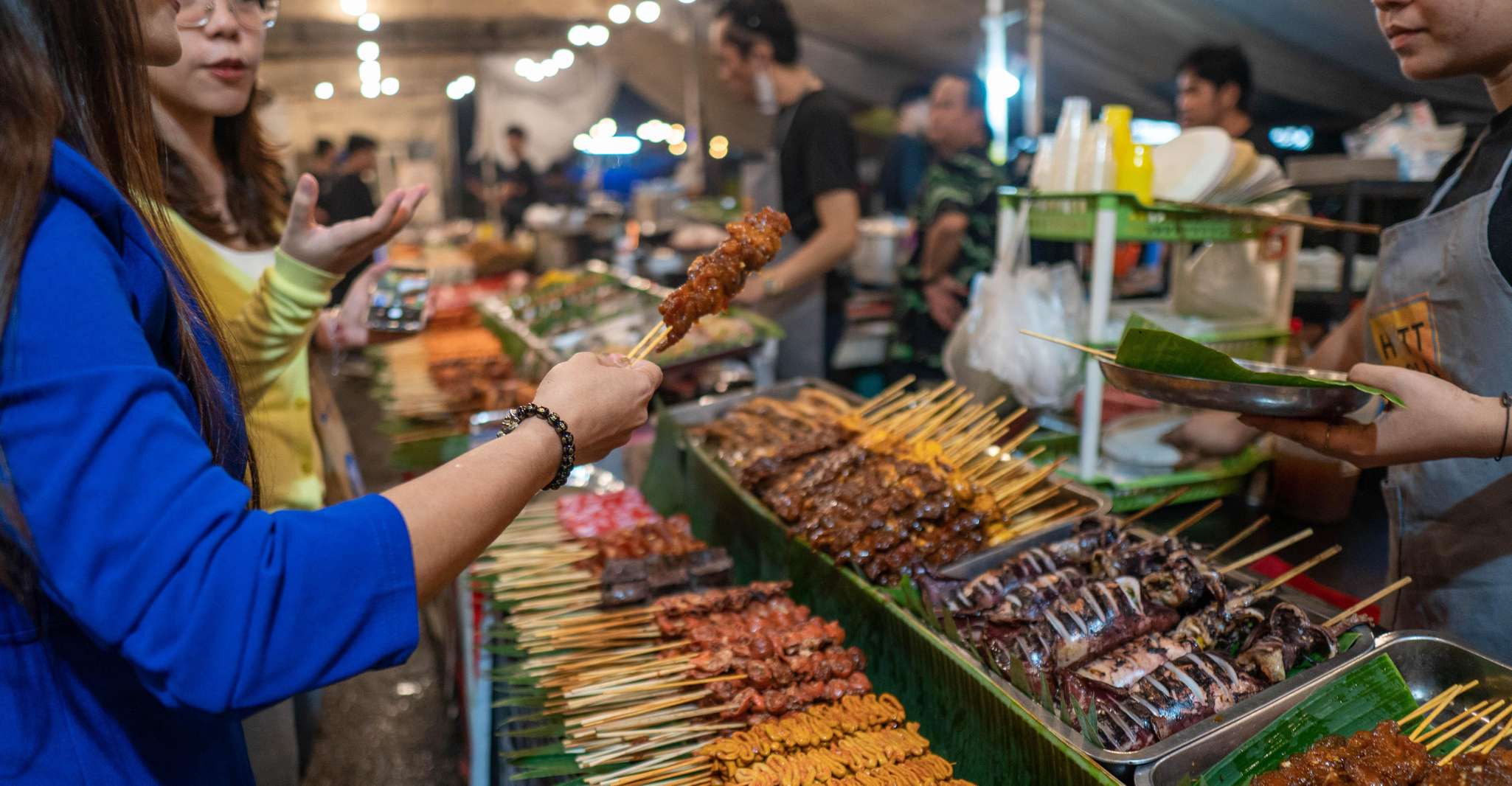 Makati Street Food Experience - Hizvo